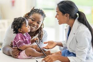 Inégalités sociales en santé maternelle et périnatale : un MOOC gratuit pour les professionnels