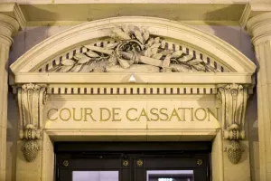 Détention provisoire d'un mineur accusé de crime : la Cour de cassation précise les effets de l'abrogation