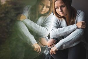 Prévention du suicide : dix recommandations pour les ESMS