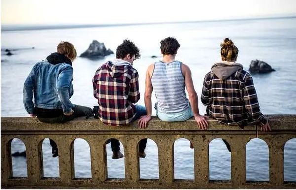 Surmortalité : Pourquoi les jeunes adultes présentent des taux de décès trop élevés ?