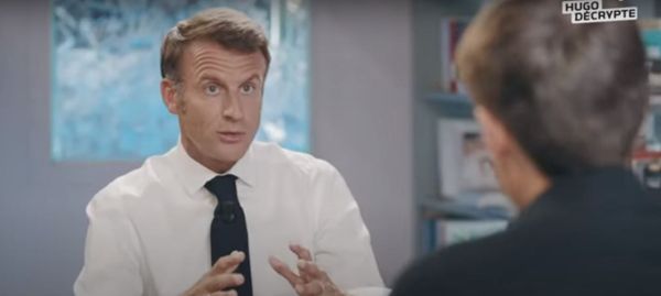 Abaya, santé mentale, harcèlement, précarité étudiante, RSA jeunes : ce qu'il faut retenir de l'interview d'Emmanuel Macron