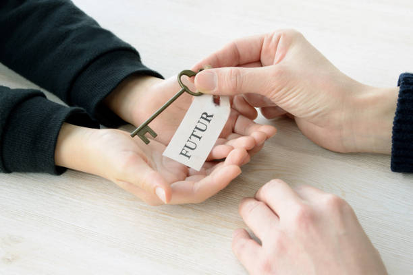 Le rapport Santiago reçoit un accueil majoritairement positif des associations