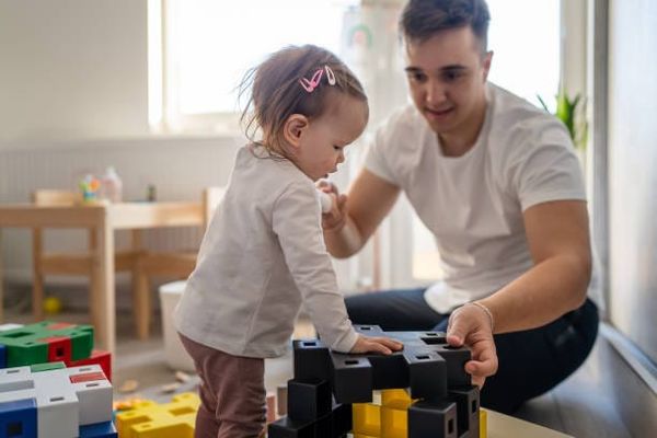 Les espaces de rencontre parent-enfants mis à mal par la réalité budgétaire
