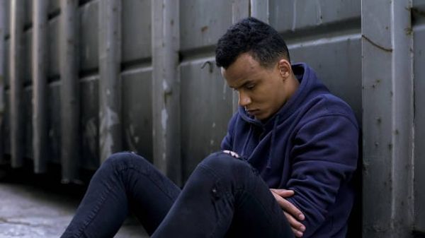 À Paris, les MNA laissés hors protection : un enjeu sanitaire critique