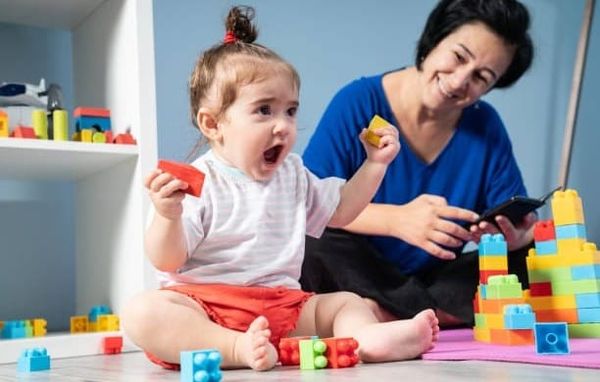 Assistants maternels : l’UFNAFAAM alerte sur « l’effondrement » du métier