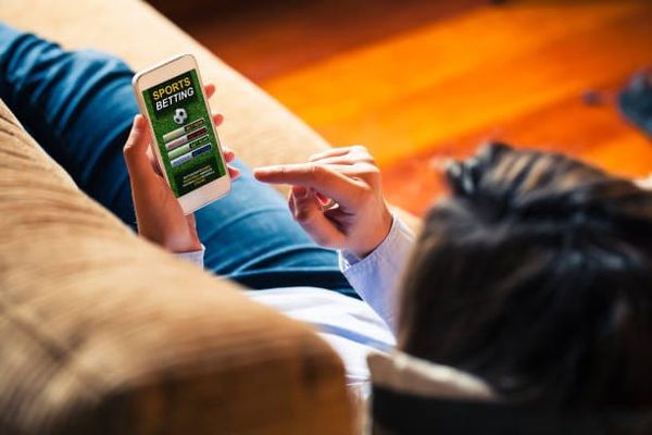 Protéger les mineurs : Addictions France plaide pour une « loi Evin des jeux d’argent »