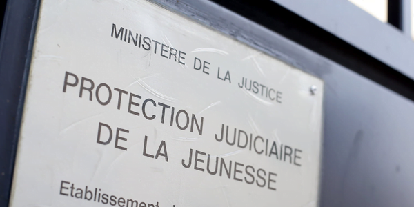 Entre ambition éducative et contrainte budgétaire, la PJJ avance à pas comptés