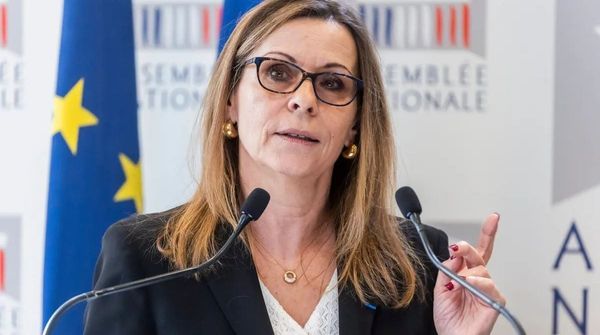 Journée internationale des droits de l’enfant : Isabelle Santiago accuse l’État d’inaction et réclame un « plan de bataille »