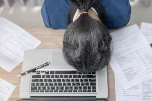Illectronisme : les difficultés des jeunes face au numérique