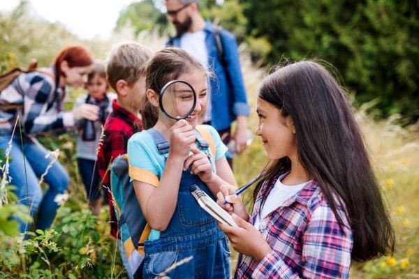 Suppression du dispositif « Colos apprenantes » : des milliers d’enfants privés de vacances ?