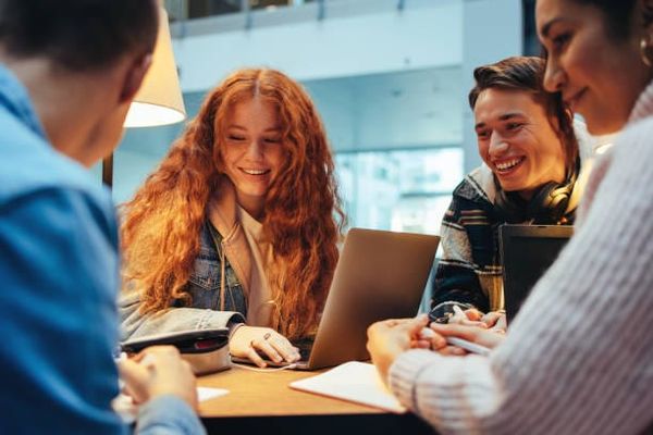 Éducateur spécialisé : « 56 % des élèves et étudiants ont choisi de suivre cette formation afin de se sentir utiles »