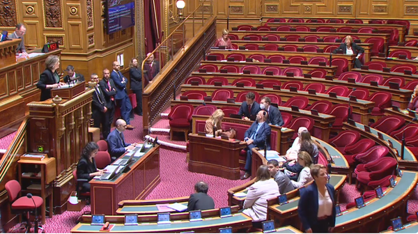 Petite enfance : le Sénat ouvre la compensation financière aux petites communes