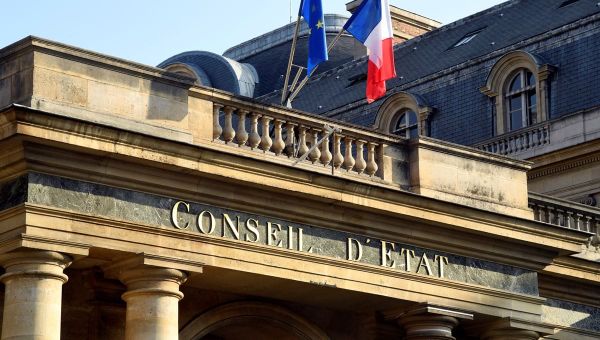 ASE : le Conseil d’État écarte l’argument de la saturation pour refuser l’hébergement d’un jeune majeur