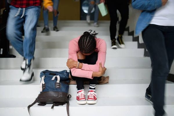 Santé mentale des jeunes : les indicateurs s'améliorent, les alertes demeurent