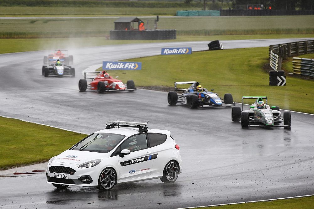 Race 2 was red-flagged after 1 lap.