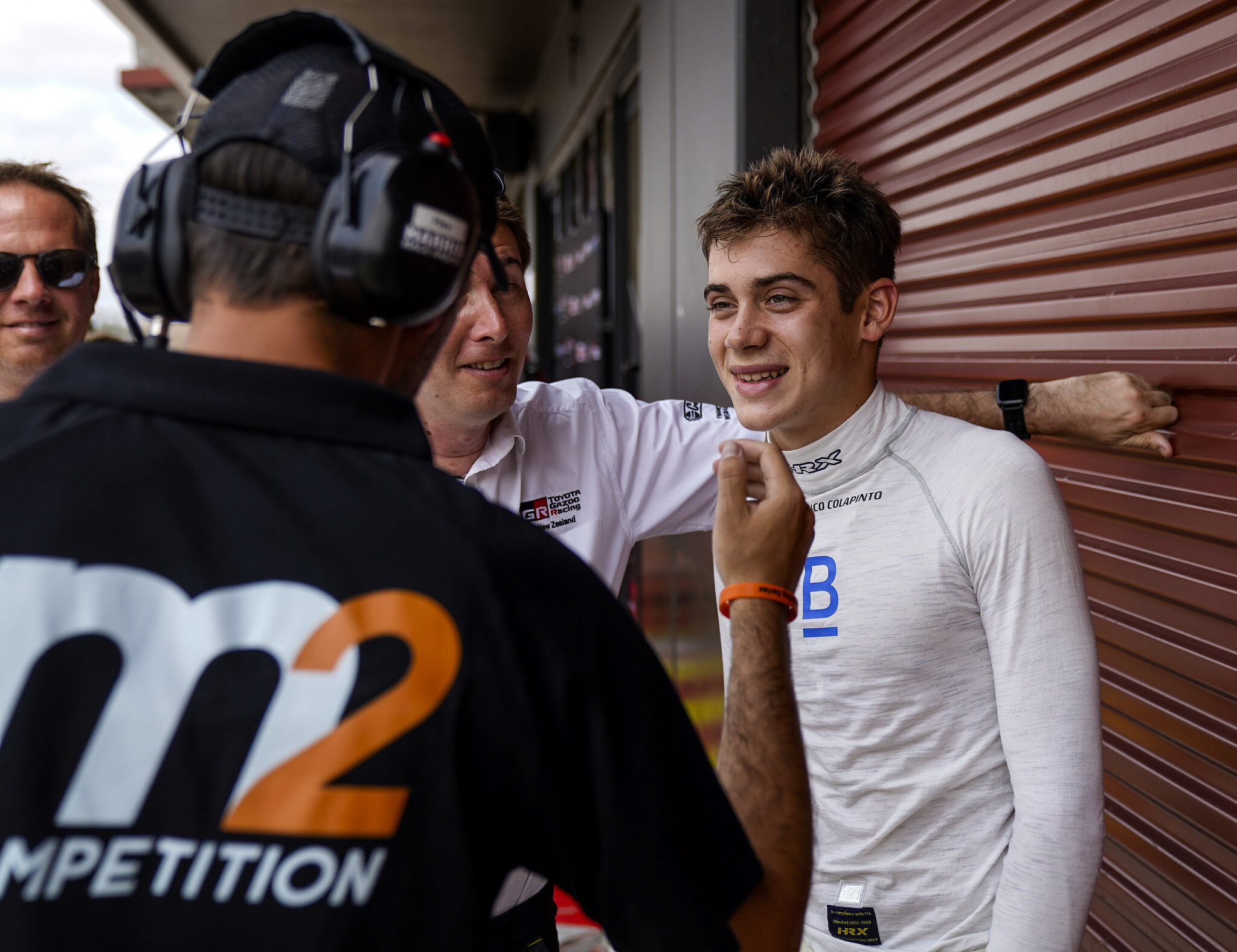 Franco Colapinto in discussion with his m2 engineers.