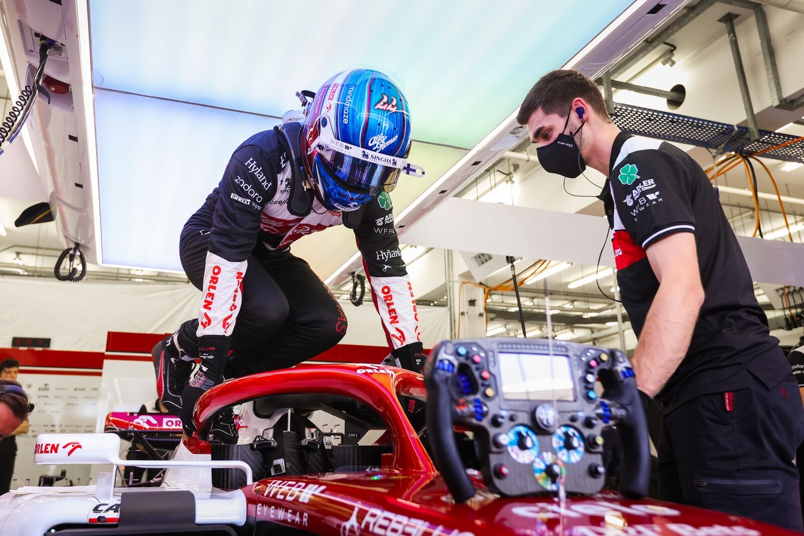 large-2022 Pre-Season Testing - Bahrain_ Day 2-2.jpg