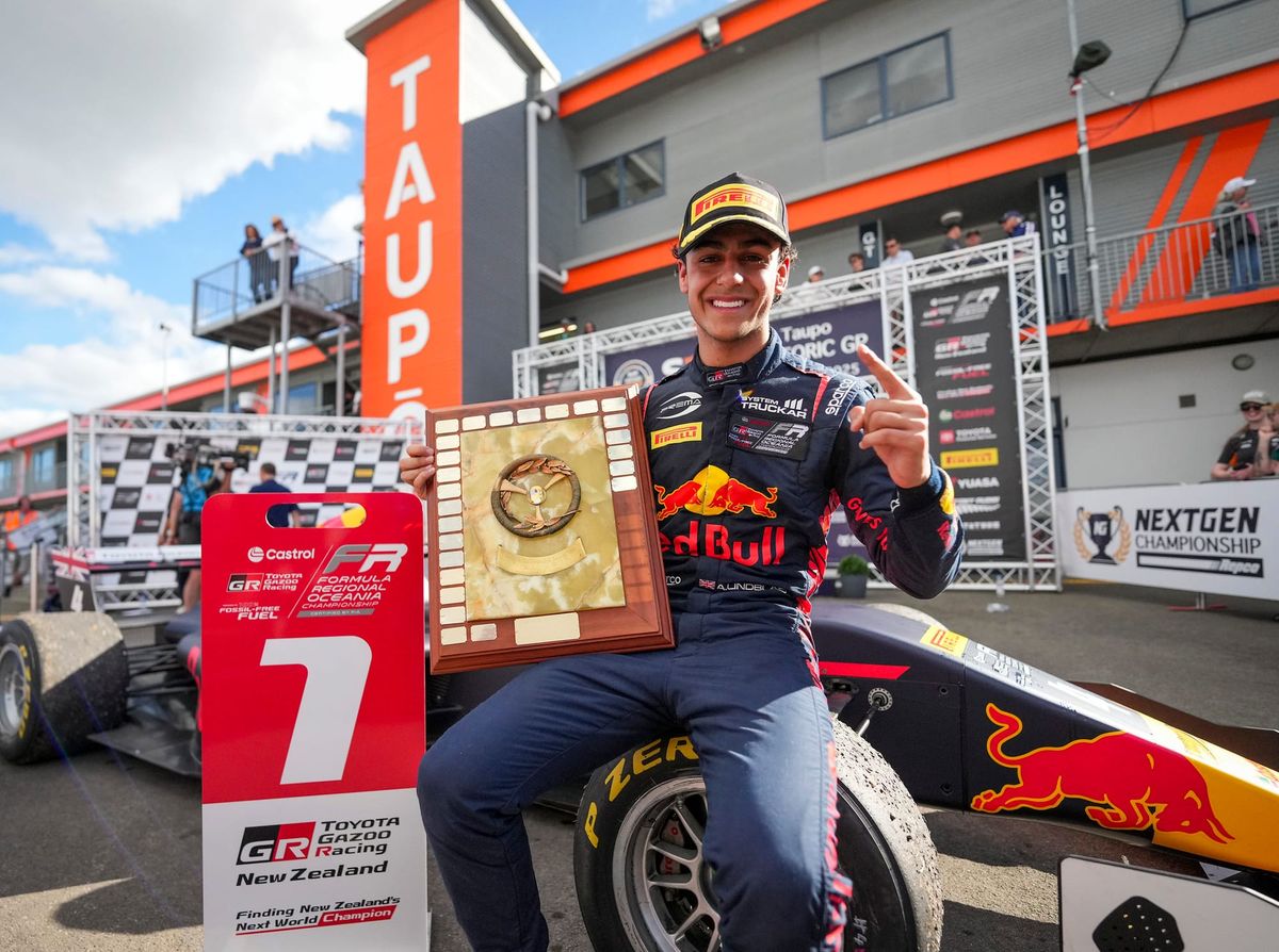 Arvid Lindblad wins Denny Hulme trophy in Toyota Formula Regional at Taupo