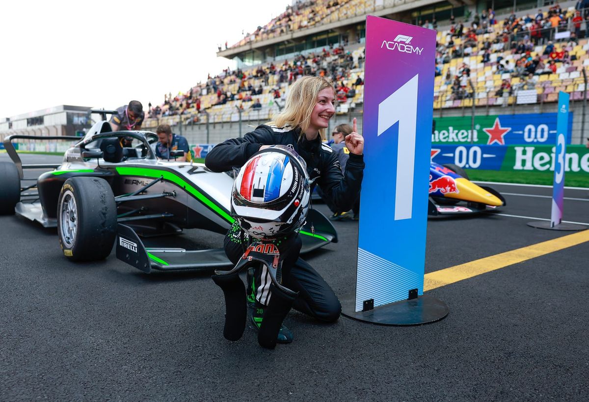 Doriane Pin takes dominant F1 Academy victory in China