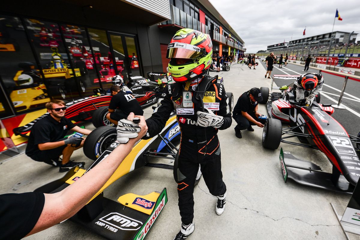 Liam Lawson takes New Zealand Grand Prix victory