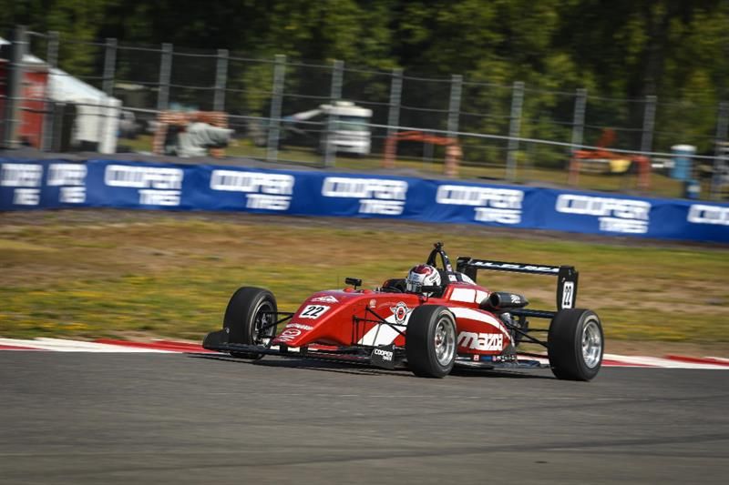 Hunter McElrea leads USF2000 after sweeping Portland