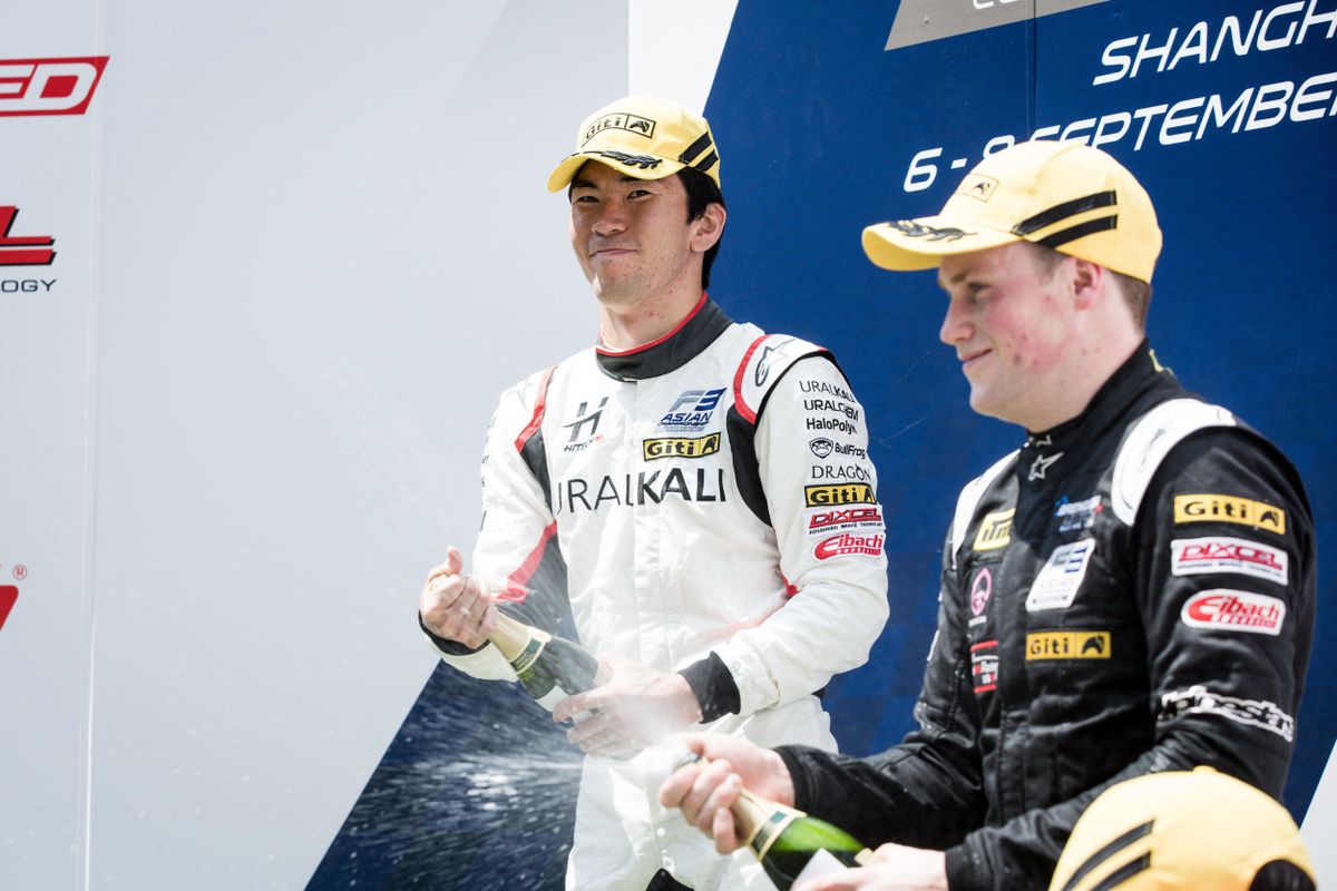 Ukyo Sasahara takes dominant opening victory in Shanghai