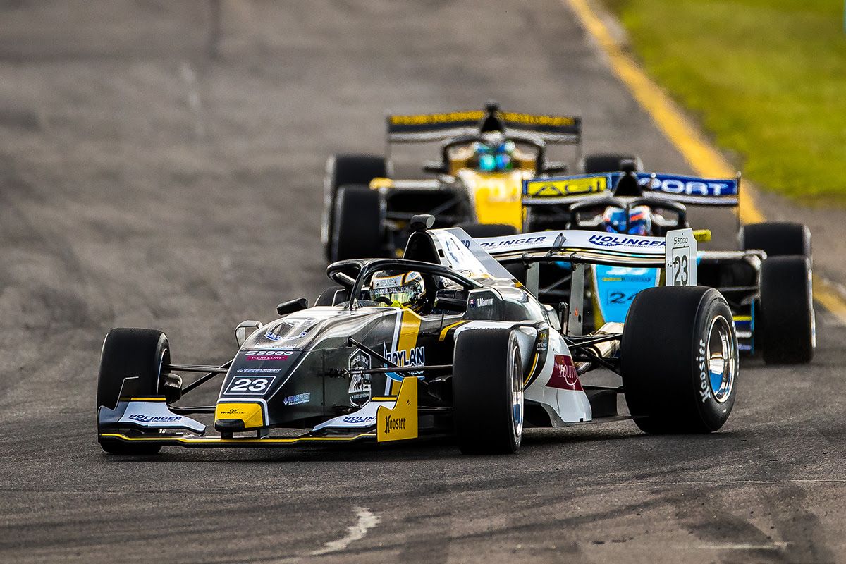 Tim Macrow wins first ever S5000 race in opening Quali Heat