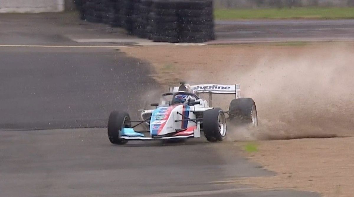 Tim Macrow wins interrupted S5000 Tasman Series opener in Sydney