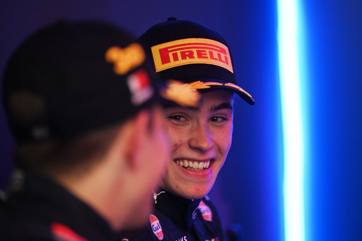 Luke Browning takes mature maiden victory in F3 Bahrain feature race ahead of Christian Mansell