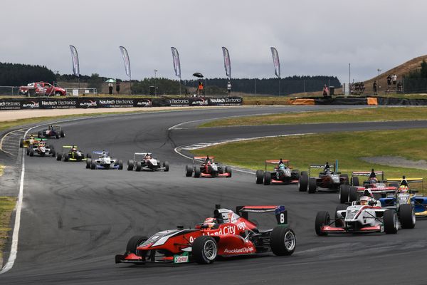 Armstrong takes narrow lead of Toyota Racing Series with Hampton Downs victory