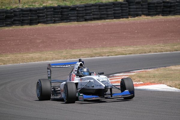 Cameron Das wins in Manfeild as the stage is set for New Zealand Grand Prix