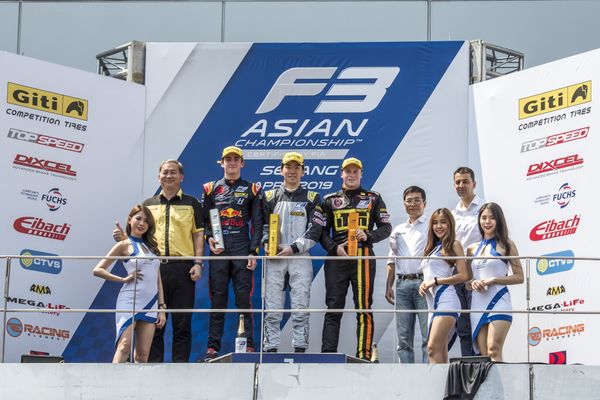 Ukyo Sasahara and Jack Doohan complete second 1-2 finish in F3 Asian Championship