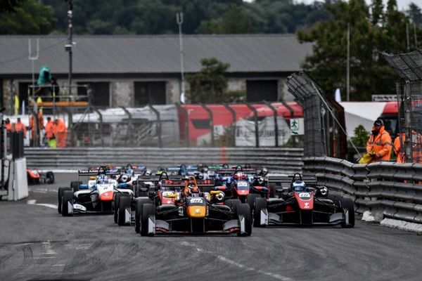 Liam Lawson takes dominant victory in Euroformula Open at Pau