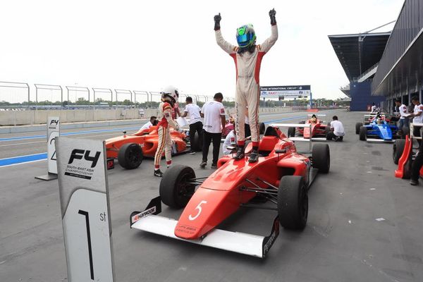 Josh Smith takes Formula 4 SEA round victory despite off-track car accident