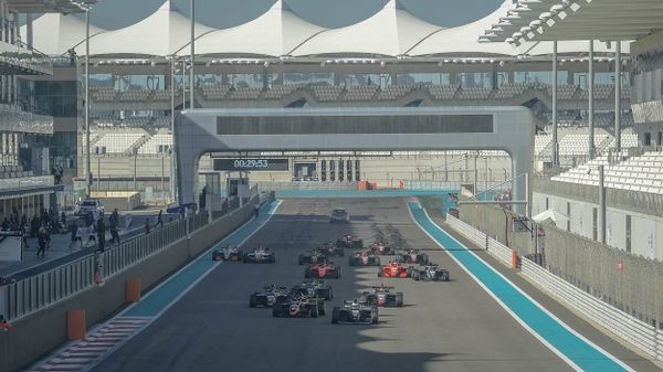 Joey Alders extends F3 Asia lead after Jamie Chadwick penalised for false start