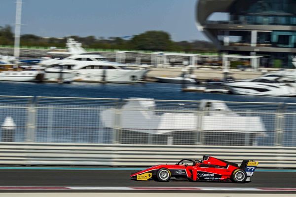 Sebastian Fernandez takes maiden F3 Asia win from pole