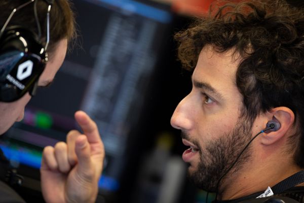 Daniel Ricciardo praises "encouraging signs" from Renault in second F1 pre-season test
