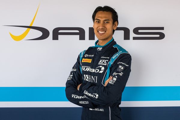 Sean Gelael breaks back in bizarre FIA Formula 2 Barcelona crash