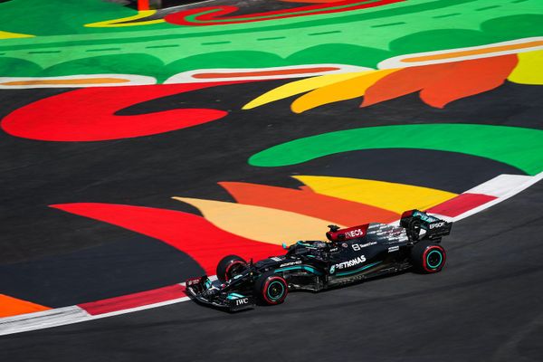 Lewis Hamilton admits Red Bull have early advantage in Mexico