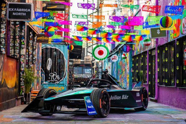 Capacity crowd for Formula E season opener in Mexico City