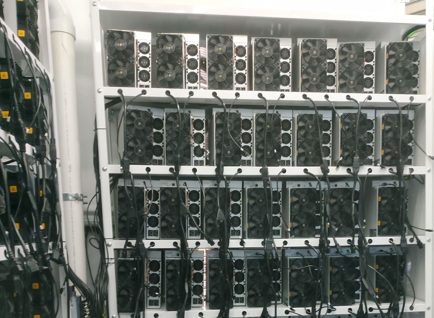 bitcoin mining stock prices March 2022