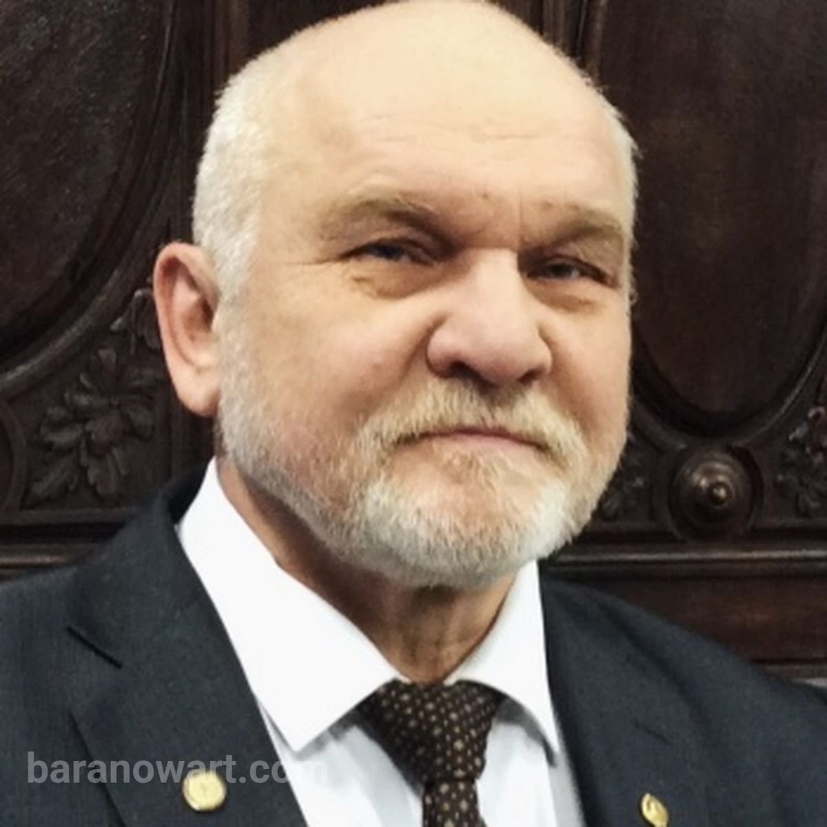 Contemporary artist Nikolay Komarov