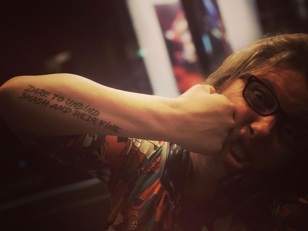 Sanne Roemen - Door mijn filters - Editie #346 Compassionate Ass Kicking