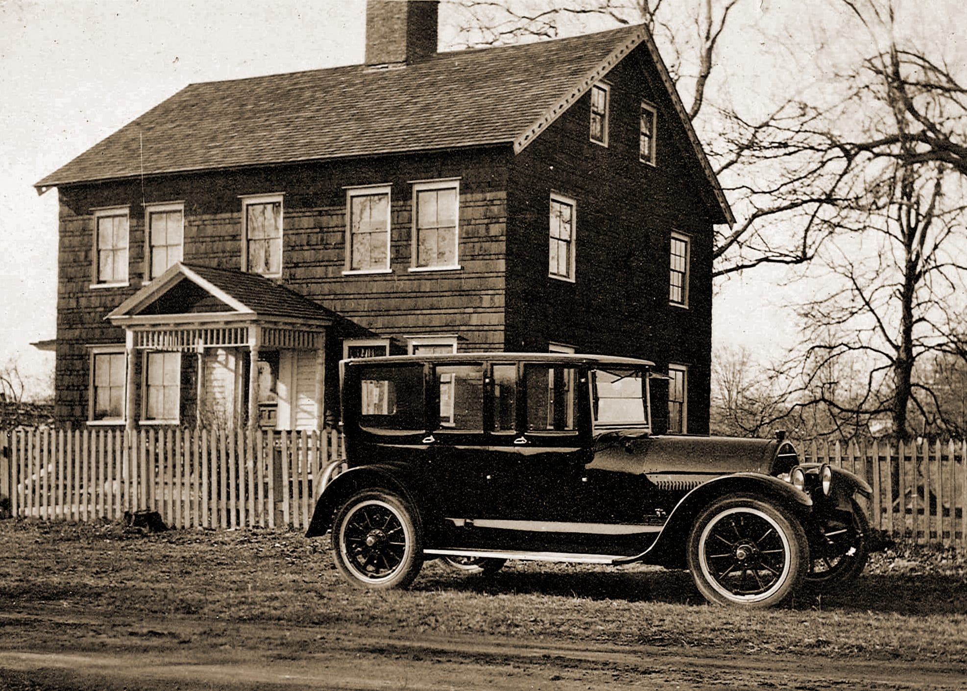 1918 photo taken on Beecher Road in Woodbridge