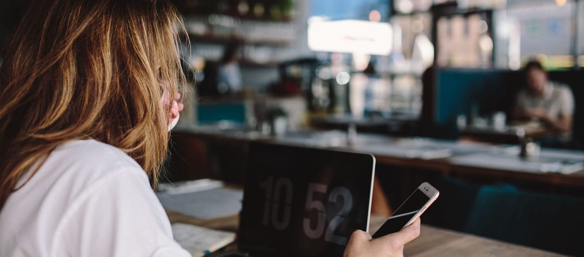 A vergonha de pedir custa dinheiro