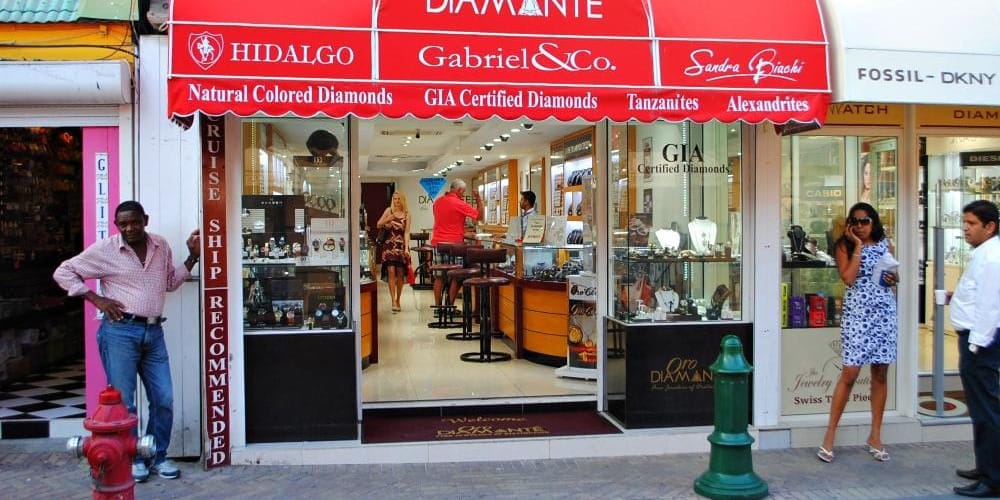 Oro Diamanté is a well established jeweler on Front Street, Philipsburg, St Maarten