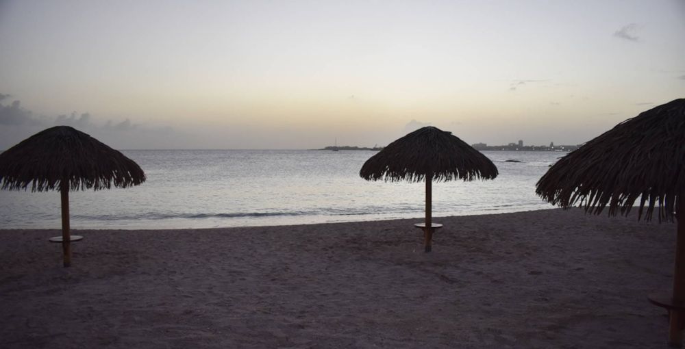 A boring beach on Sint Maarten without Caribbean features