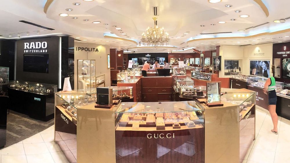 Joe's Jewelry International maintains three stores on Front Street, St Maarten