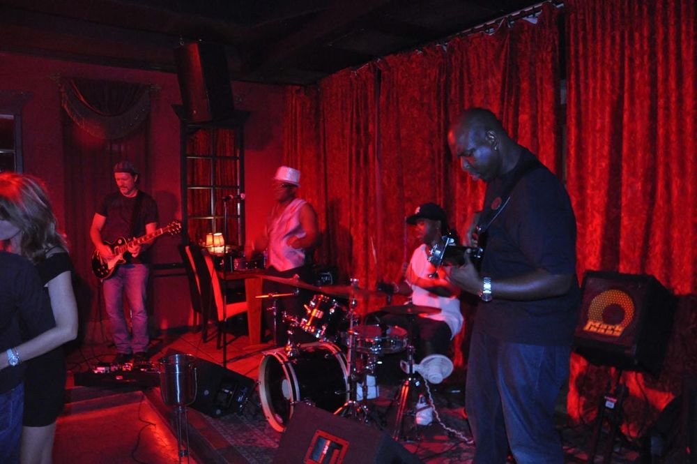Red Piano live band Sint Maarten