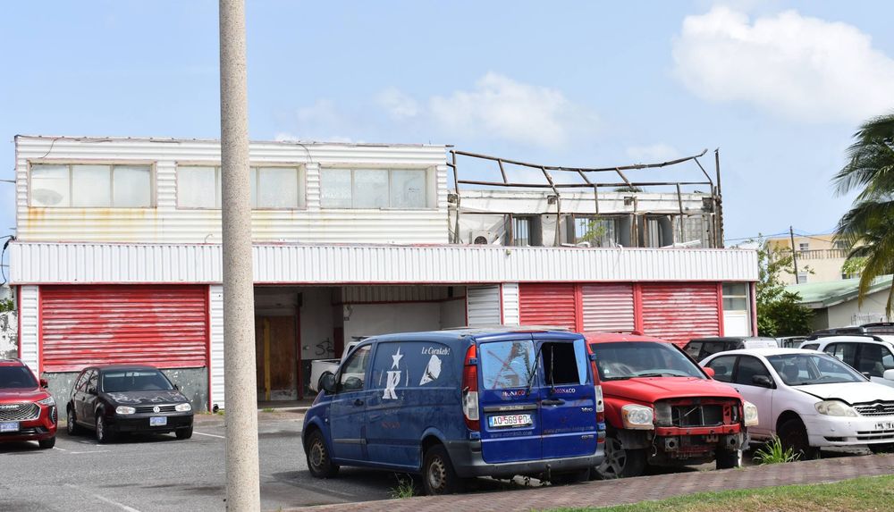 Hurricane damaged supermarket in St Martin
